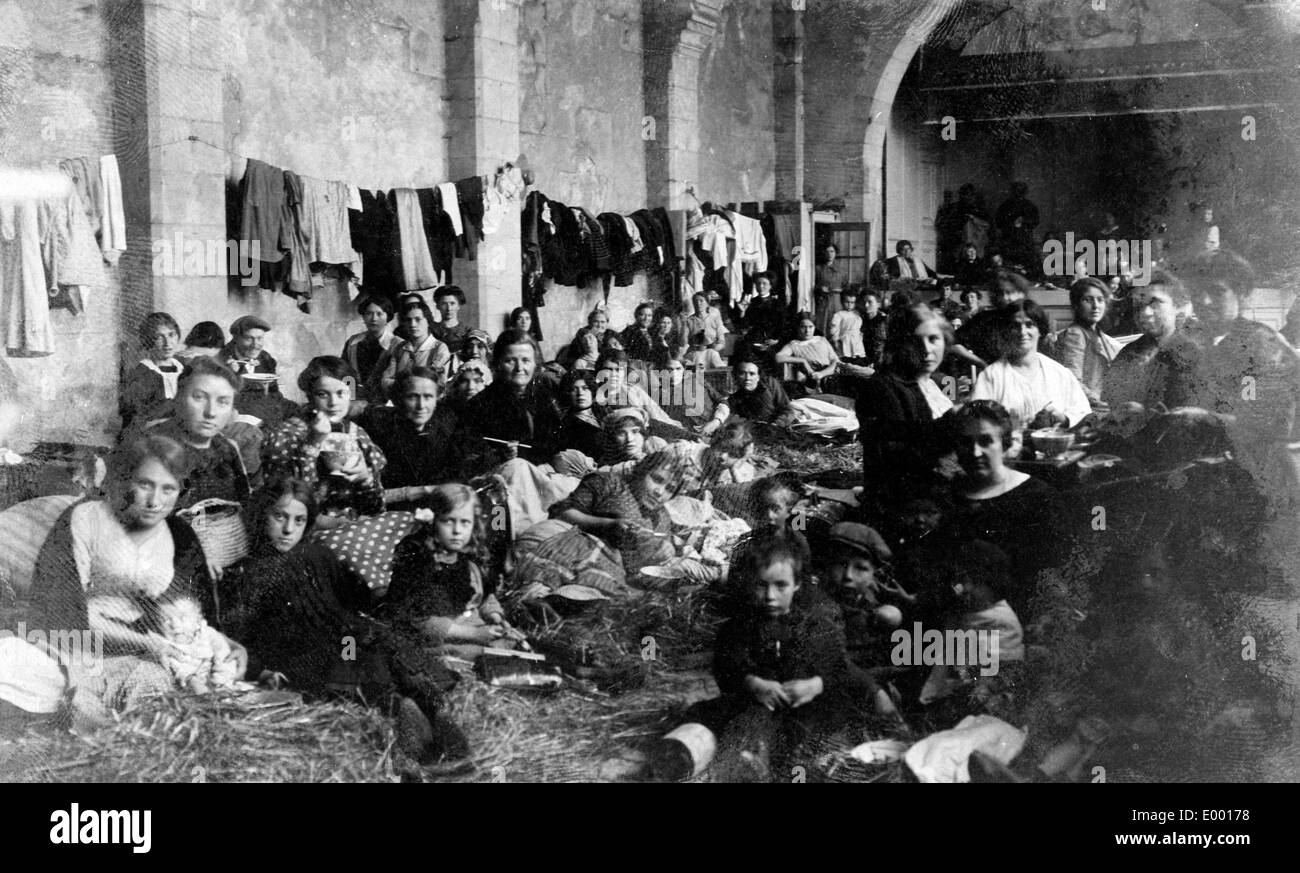 Des civils allemands ethniques dans le camp d'internement français, 1914 Banque D'Images