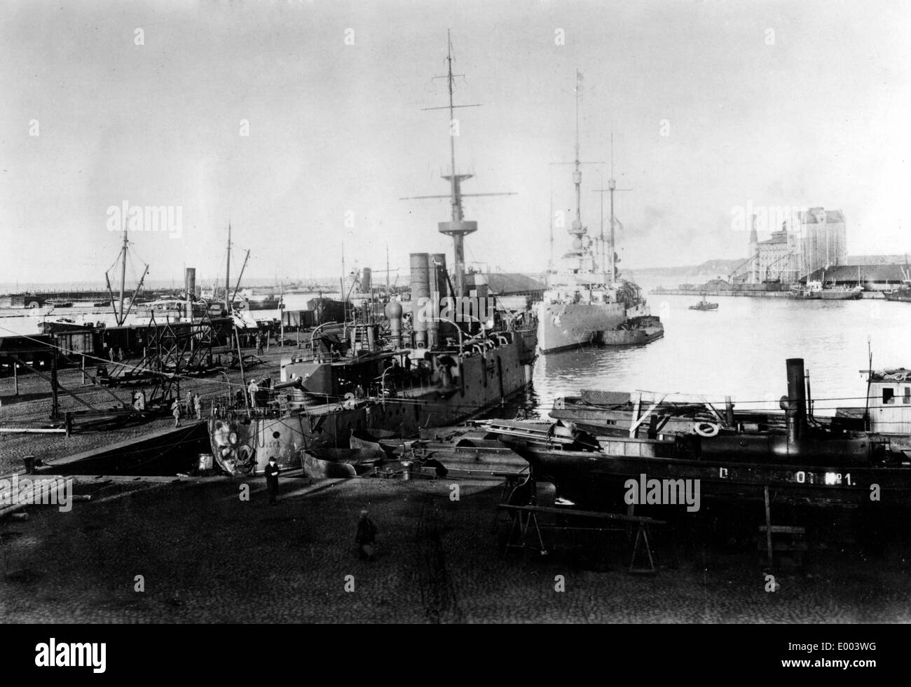 Vue du port de Tallinn au cours de la Première Guerre mondiale Banque D'Images