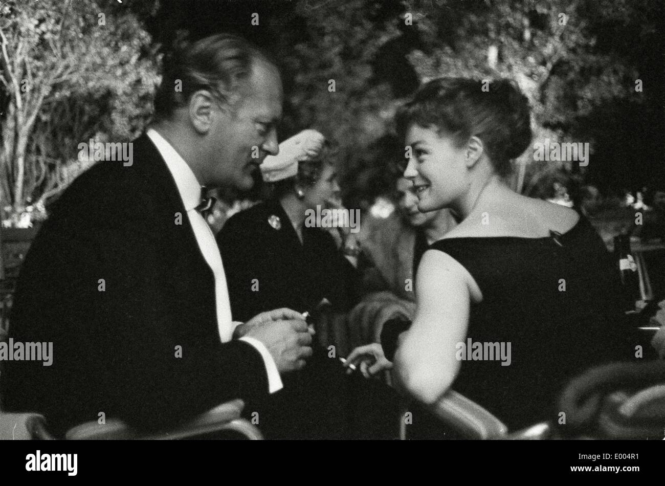 Actrice Romy Schneider et l'acteur Curd Juergens au Festival de Venise, 1957 Banque D'Images