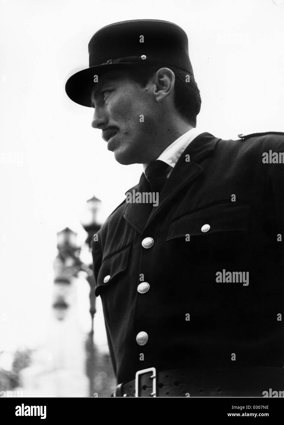 Un policier à Paris, 1960 Banque D'Images