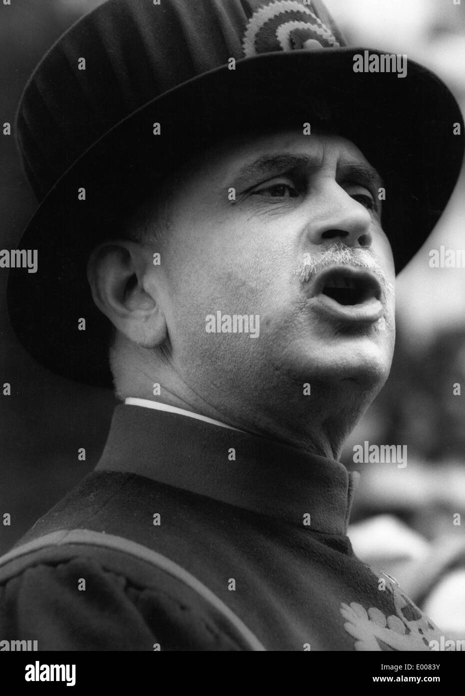 Un Yeoman Warder à Londres, 1967 Banque D'Images