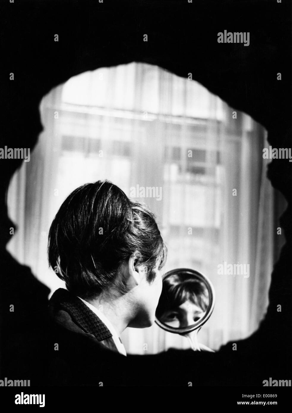 Image miroir d'une femme à Augsbourg, 1961 Banque D'Images