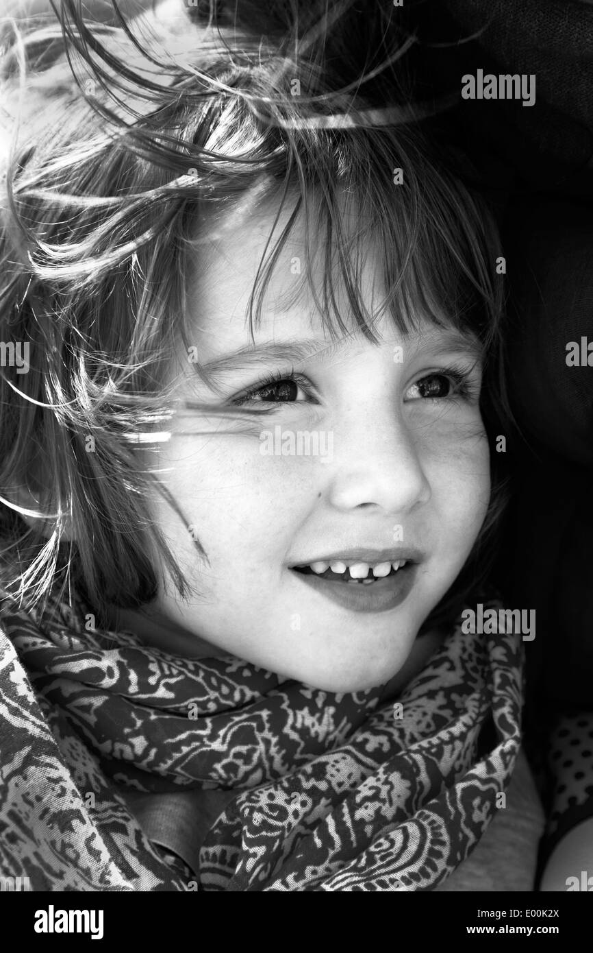 Head shot of joli garçon de 5 ans Banque D'Images