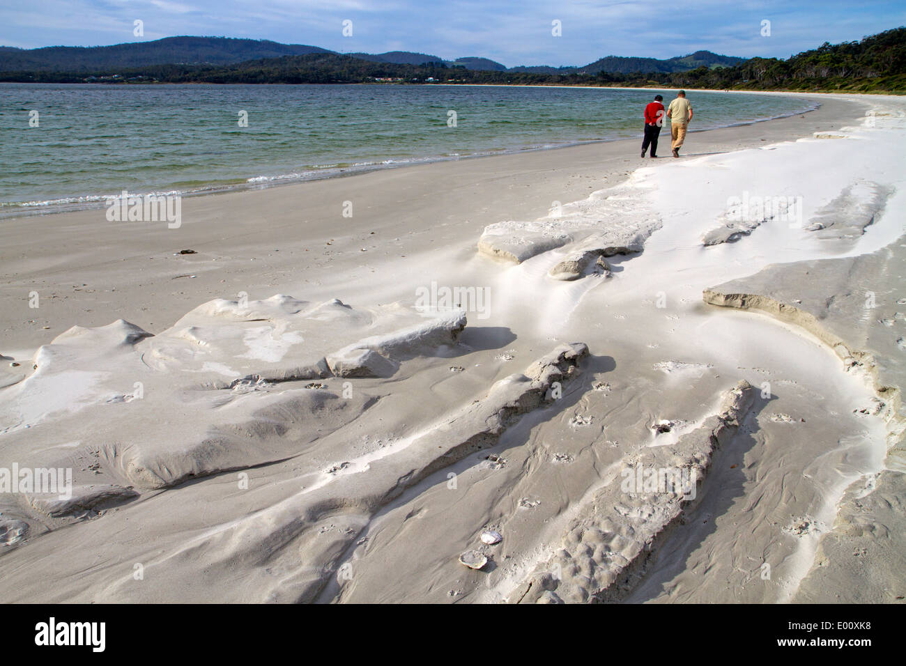 Plage de sable blanc, sur la péninsule de Tasman Tasmanie Banque D'Images