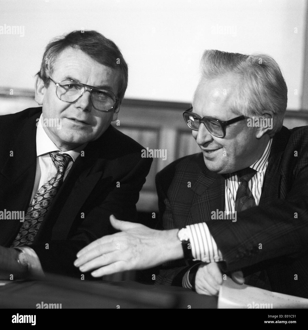 Berndt Seite (liens) - CDU-Politiker. 1992 bis 1998 Ministerpräsident des Landes Mecklenburg-Vorpommern und Bernhard Vogel - Banque D'Images