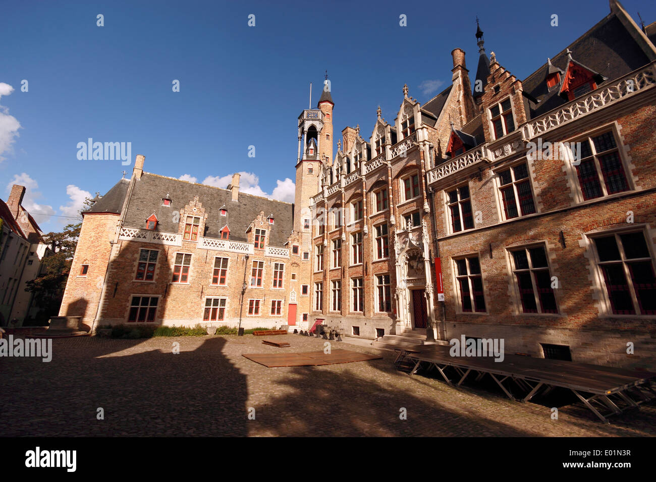 La Gruuthusemuseum et cour intérieure, Bruges, Belgique Banque D'Images