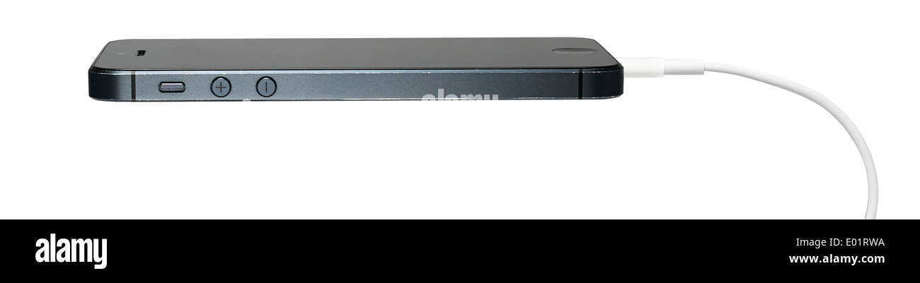 Chargeur Iphone branché Banque D'Images