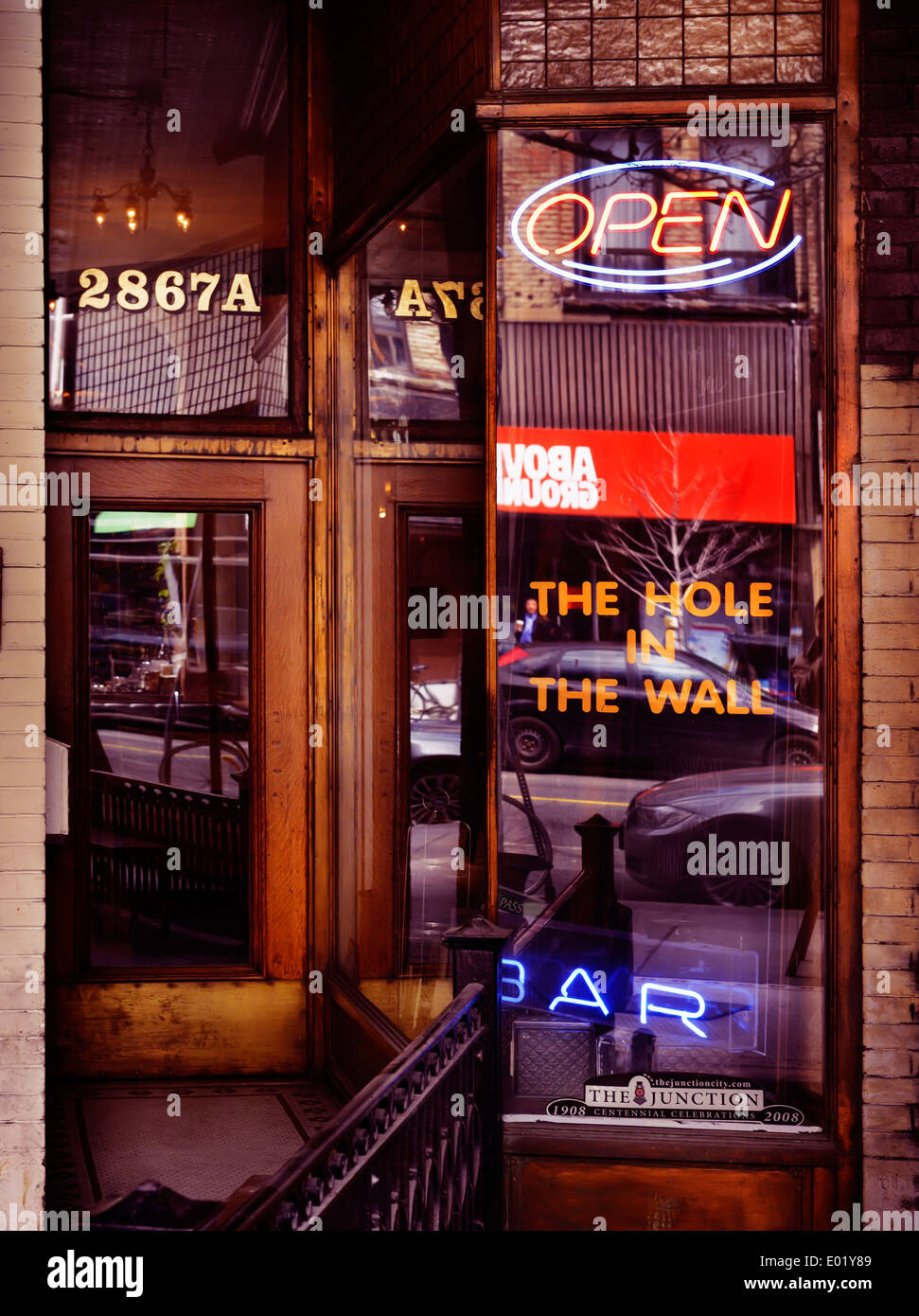 Licence disponible à MaximImages.com - The Hole in the Wall bar, dans le quartier de Junction, à Toronto, Canada Banque D'Images