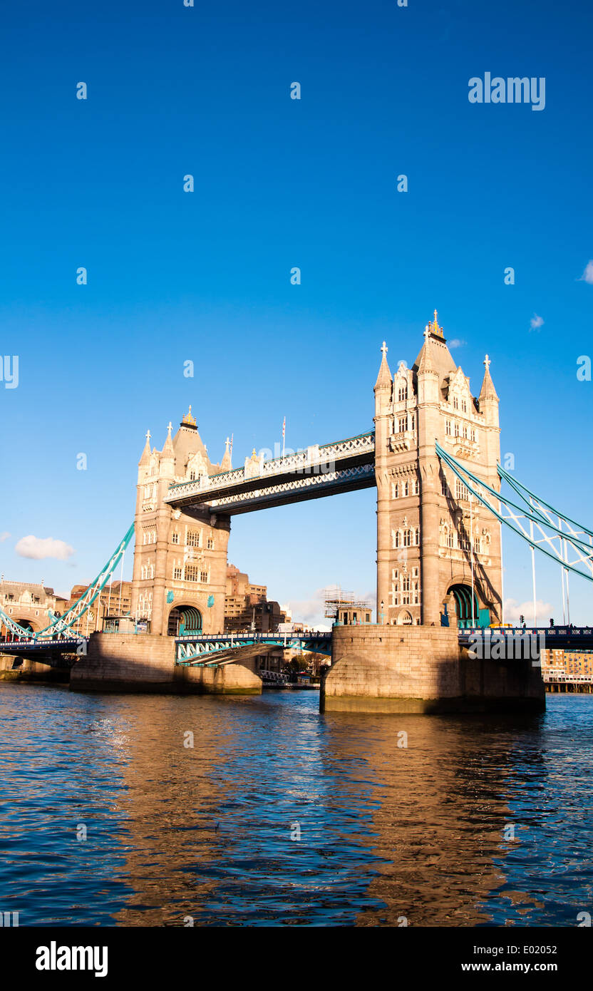 Tower Bridge à Londres Banque D'Images