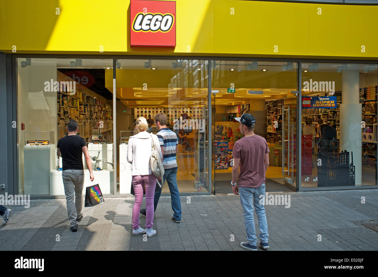 Lego shop Cologne, Allemagne. Banque D'Images