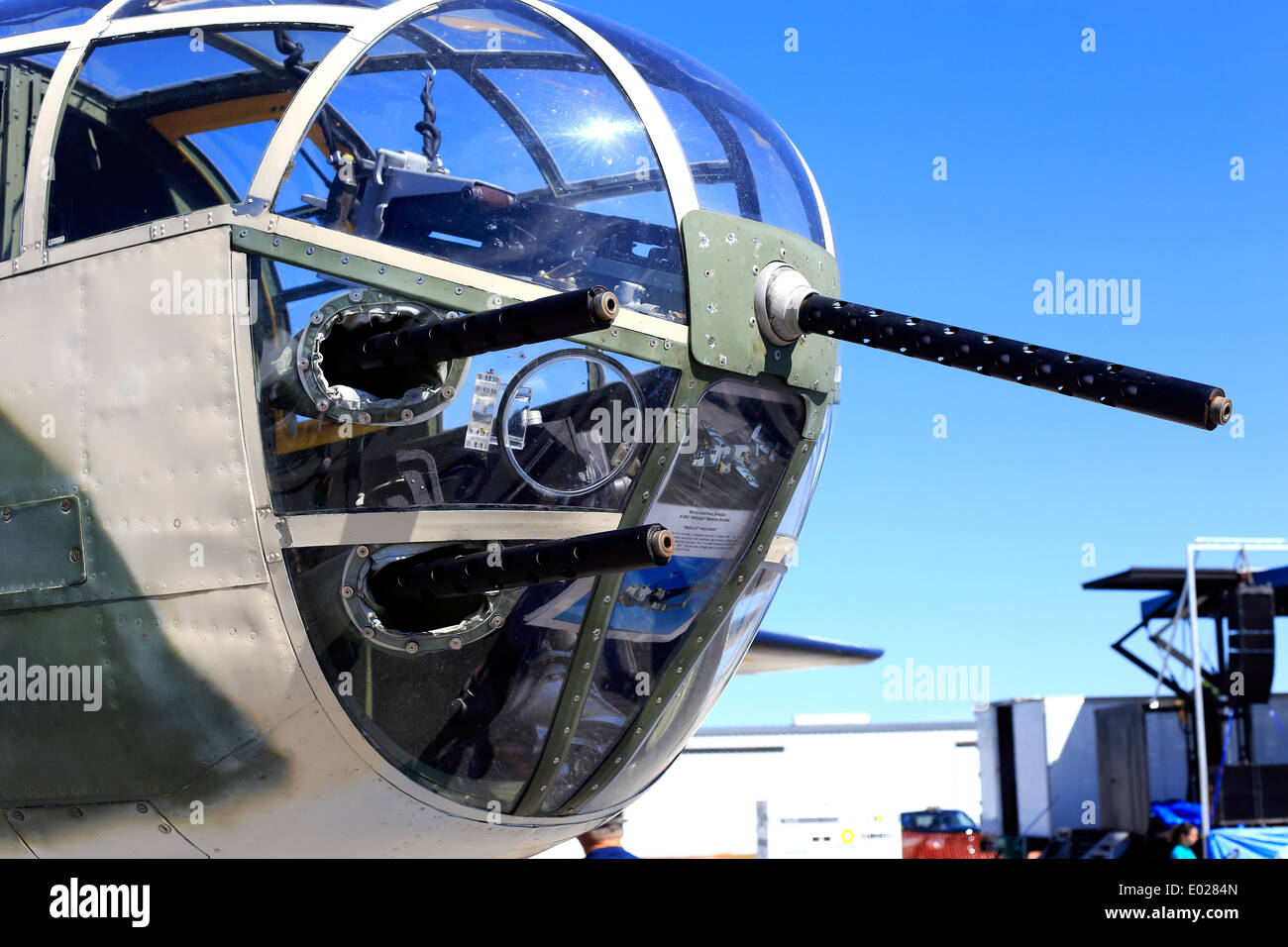 Nez mitrailleuses sur une WW2 pour les bombardiers B-25 Banque D'Images