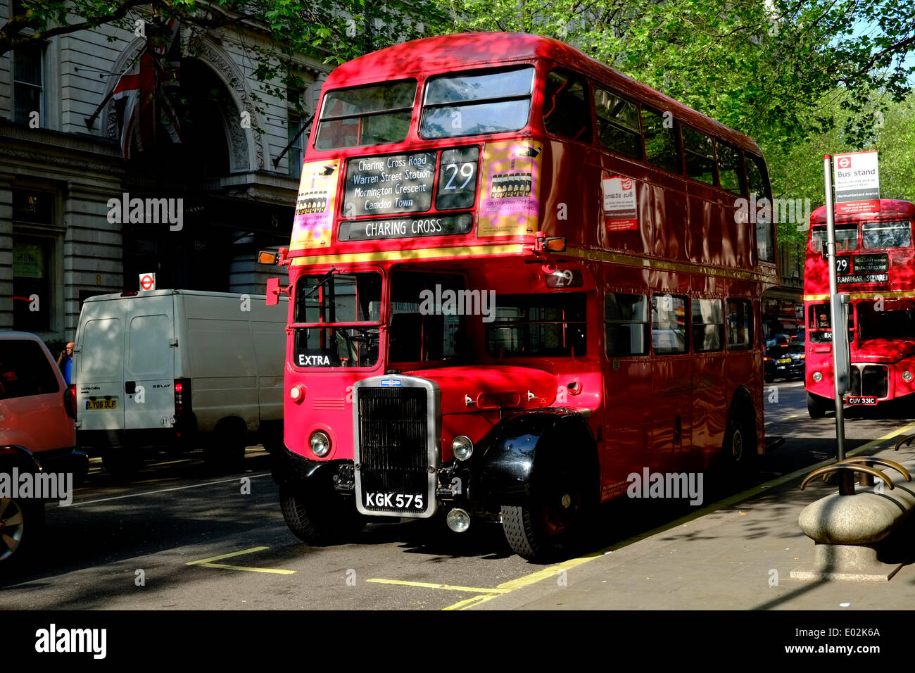 Londres, Royaume-Uni. Apr 30, 2014. Ce bus des années 40 était de retour en service aujourd'hui à aider dehors pendant la grève du métro de Londres. Megawhat Crédit : Rachel/Alamy Live News Banque D'Images