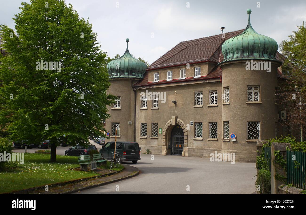 L'entrée principale de la prison de Landsberg am Lech, Allemagne, 30 avril 2014. Date de début de la peine de prison de l'ancien président du Bayern Hoeness est tenu secret par le ministère de la justice pour le moment. Photo : Karl Josef OPIM/dpa Banque D'Images