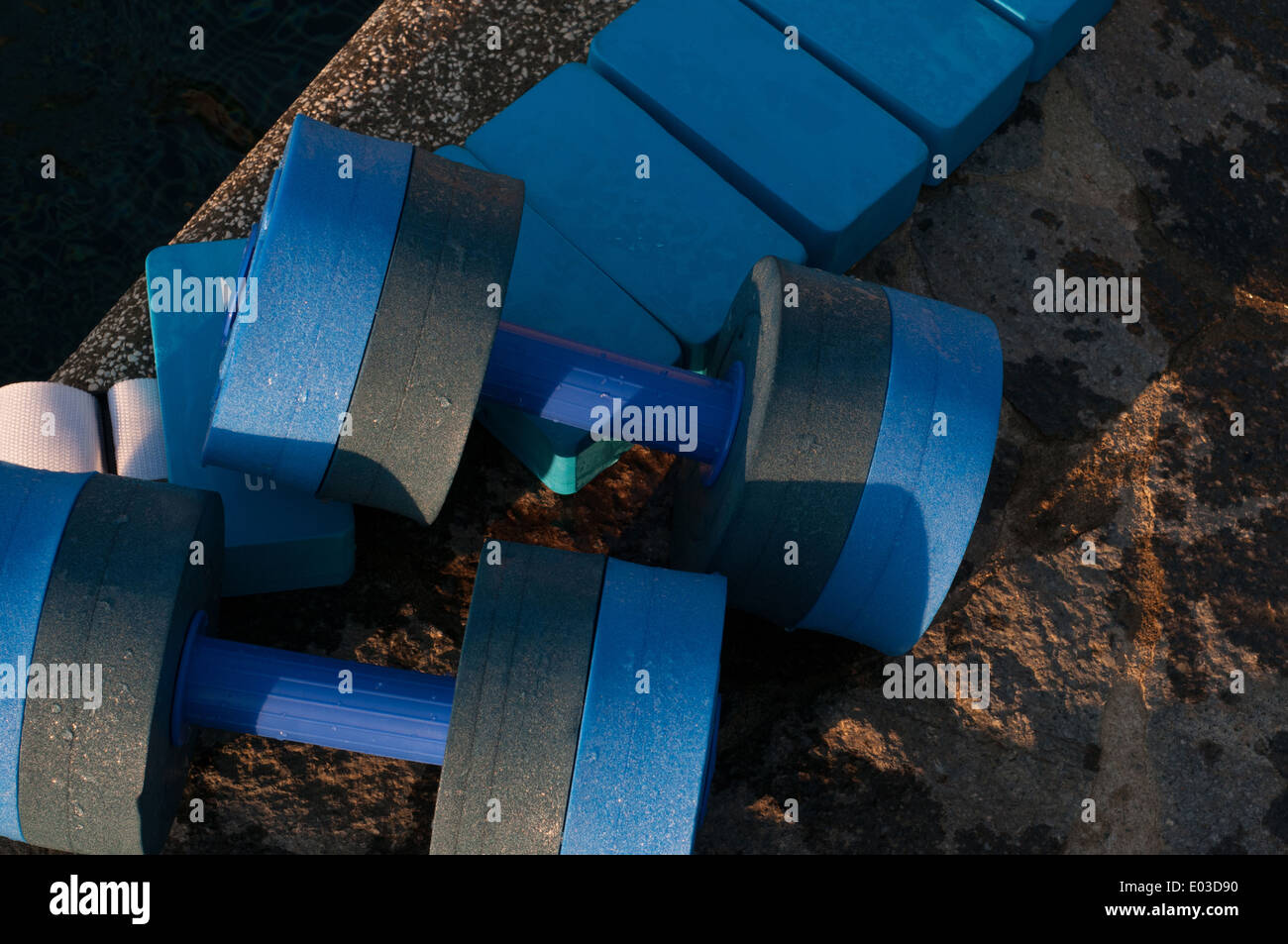 Équipement de sport à la piscine Banque D'Images
