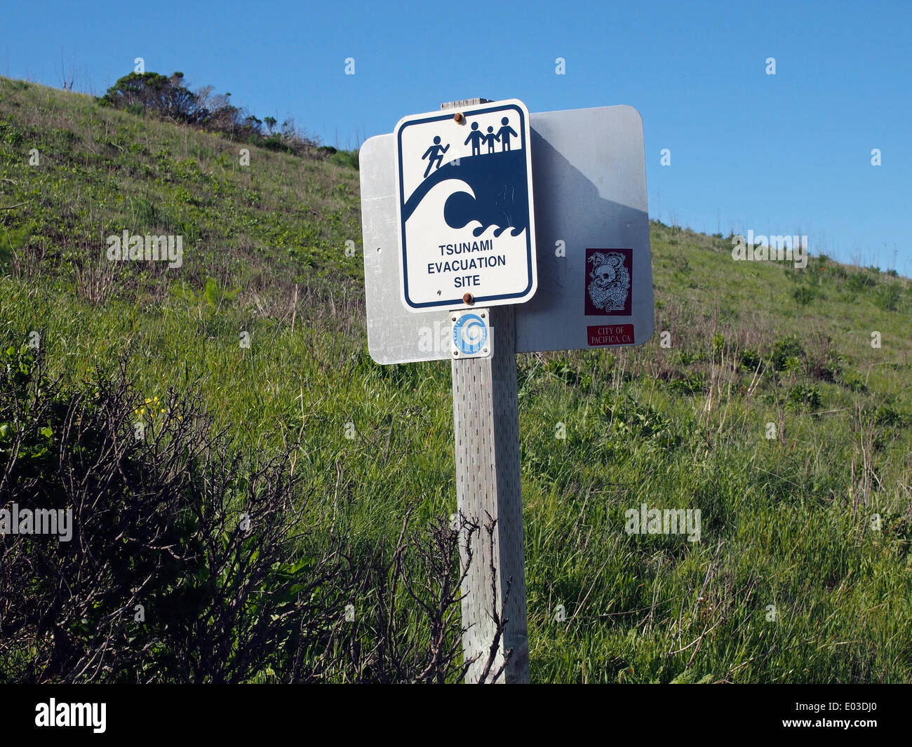 Évacuation Tsunami site sign Pacifica, Californie Banque D'Images