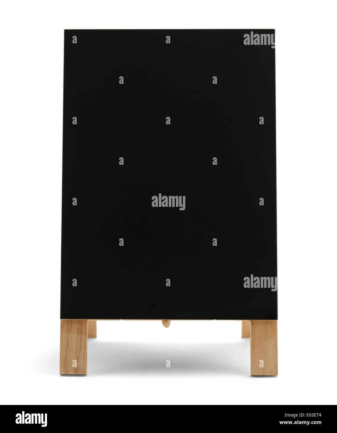 Craie noire Standup Conseil Restaurant Menu Sign isolé sur fond blanc. Banque D'Images