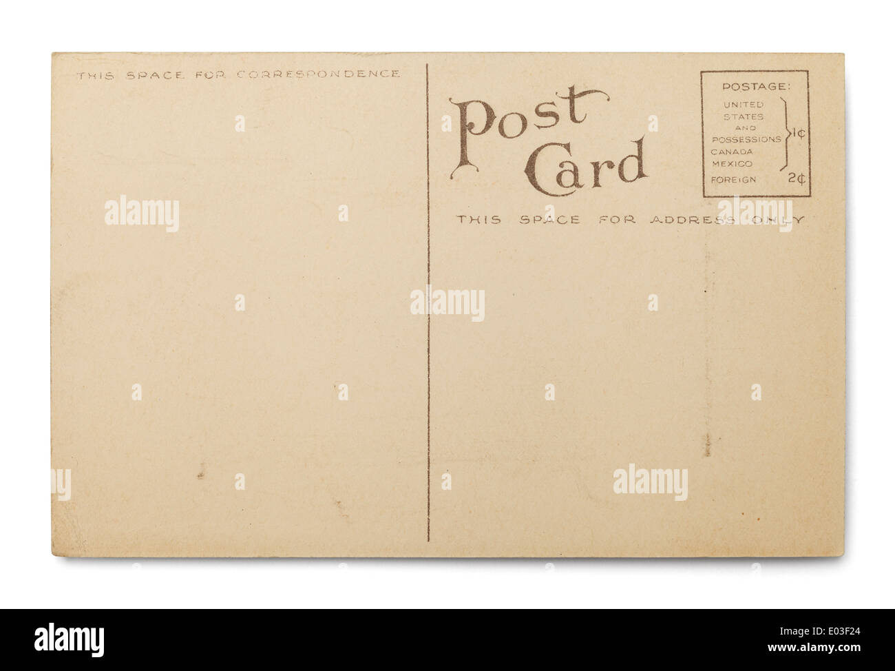 Vieille Carte postale avec copie espace isolé sur fond blanc. Banque D'Images