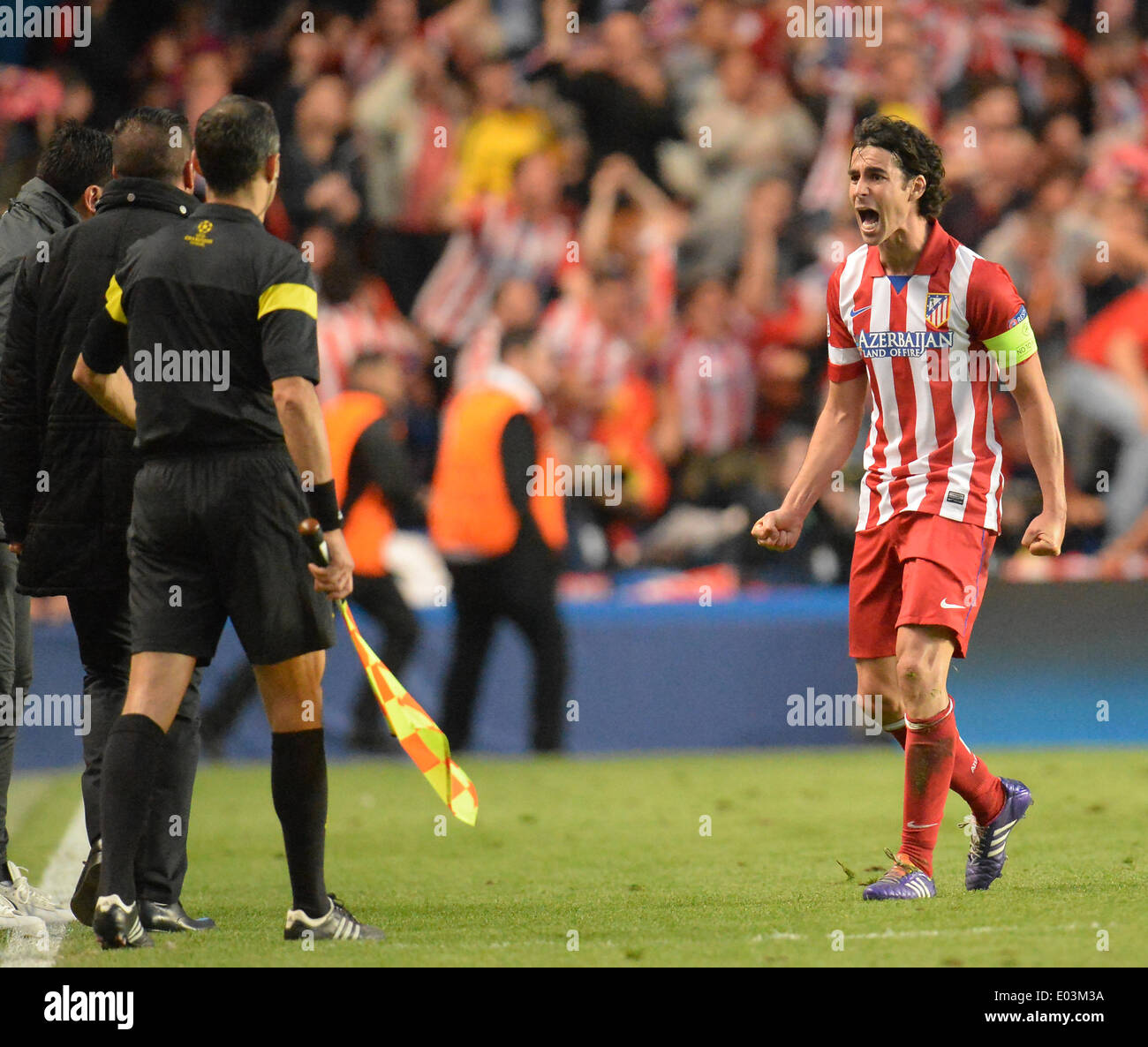 Londres, Royaume-Uni. Apr 30, 2014. Le milieu de terrain de l'Athletico Madrid Tiago durant la demi-finale de la Ligue des Champions entre Chelsea match de l'Angleterre et de l'Athletico Madrid Espagne joué à Stamford Bridge, le 30 avril 2014 à Londres, en Angleterre. Credit : Mitchell Gunn/ESPA/Alamy Live News Banque D'Images