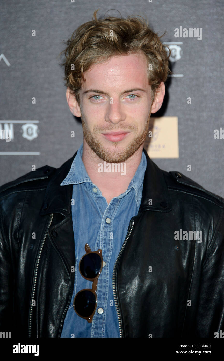 Luke Treadaway arrive pour la Battersea Power Station fête annuelle. Banque D'Images