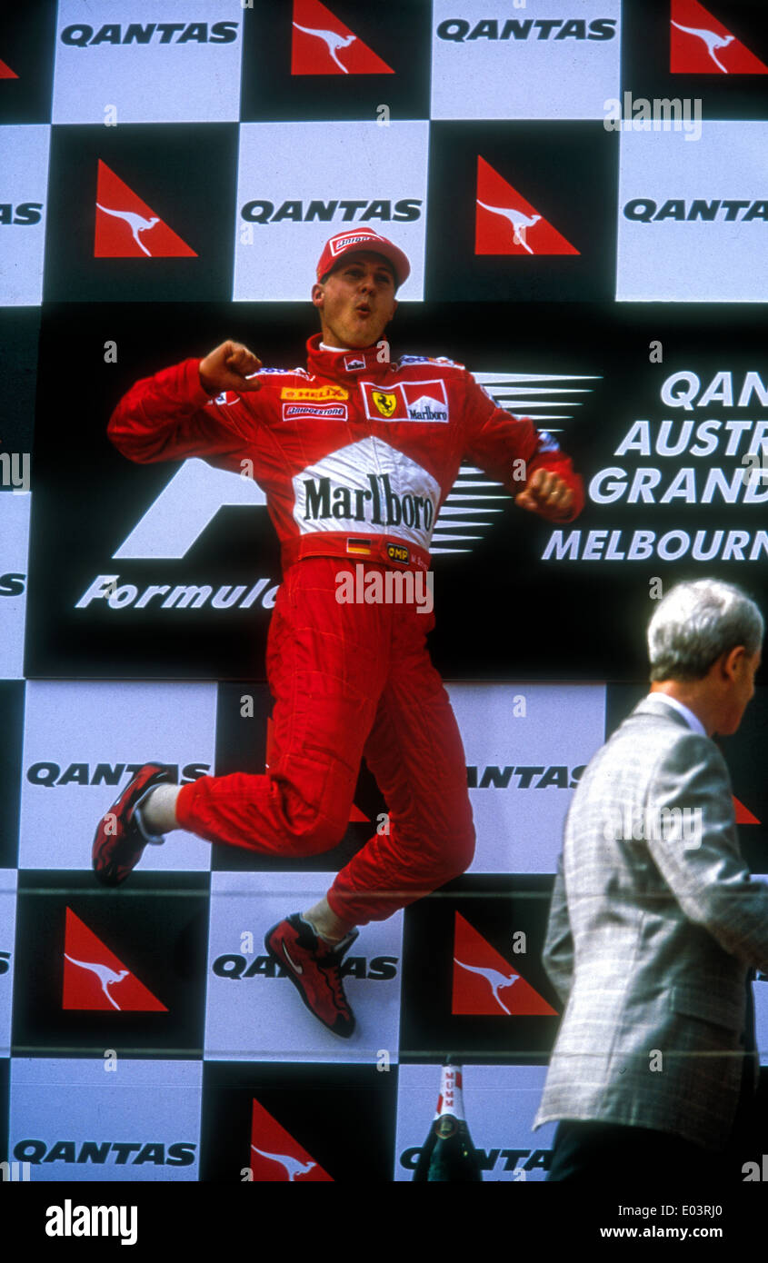 Michael Schumacher célèbre après avoir remporté le 2000 Grand Prix de Formule 1 d'Australie. Banque D'Images