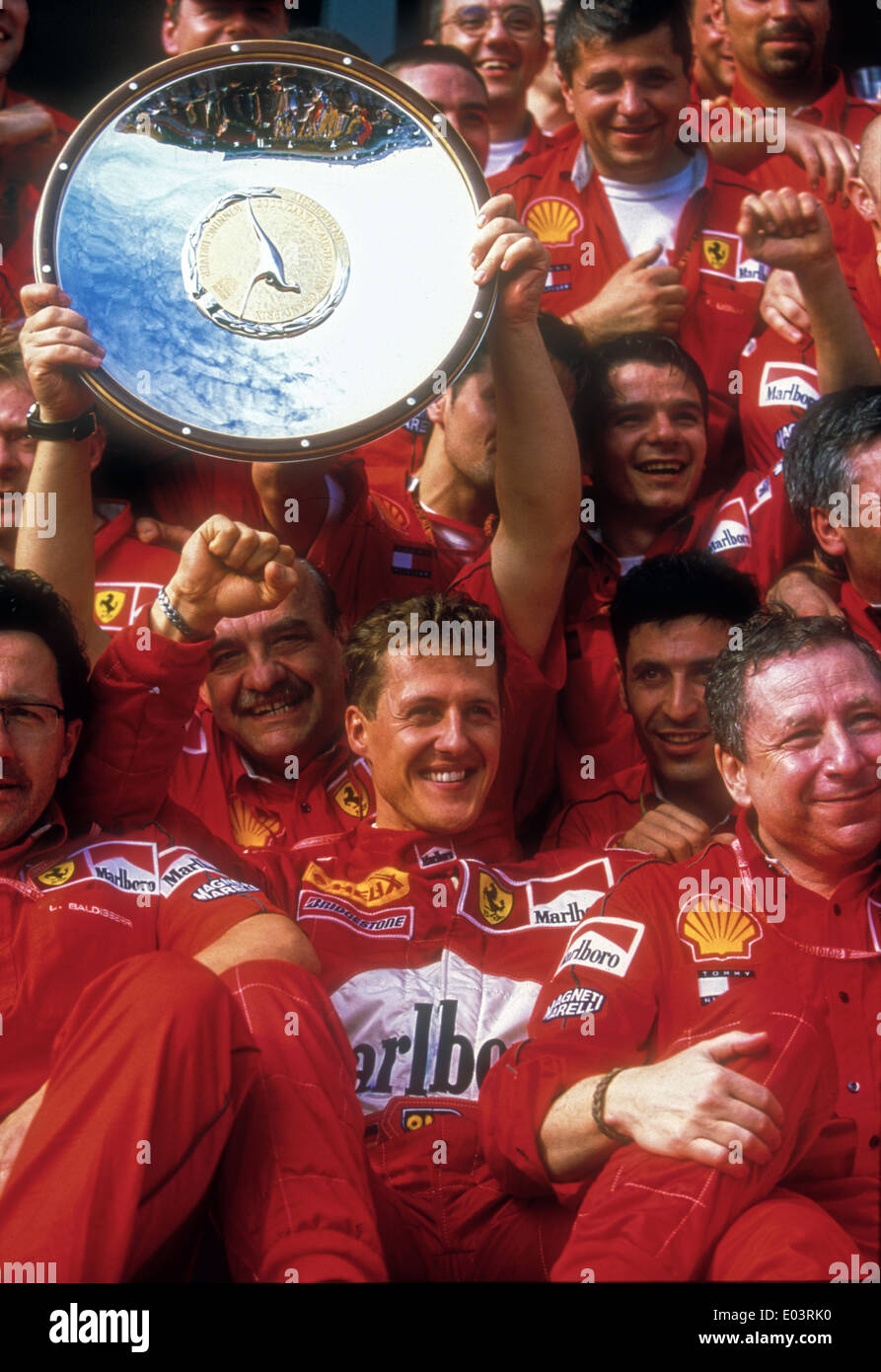 Michael Schumacher célèbre après avoir remporté le 2000 Grand Prix de Formule 1 d'Australie. Banque D'Images