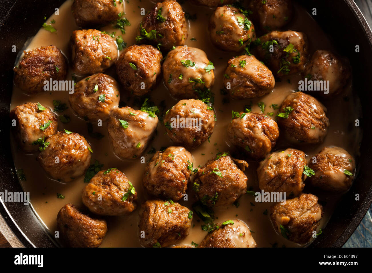 Des boulettes de viande suédoises à la crème et persil Banque D'Images
