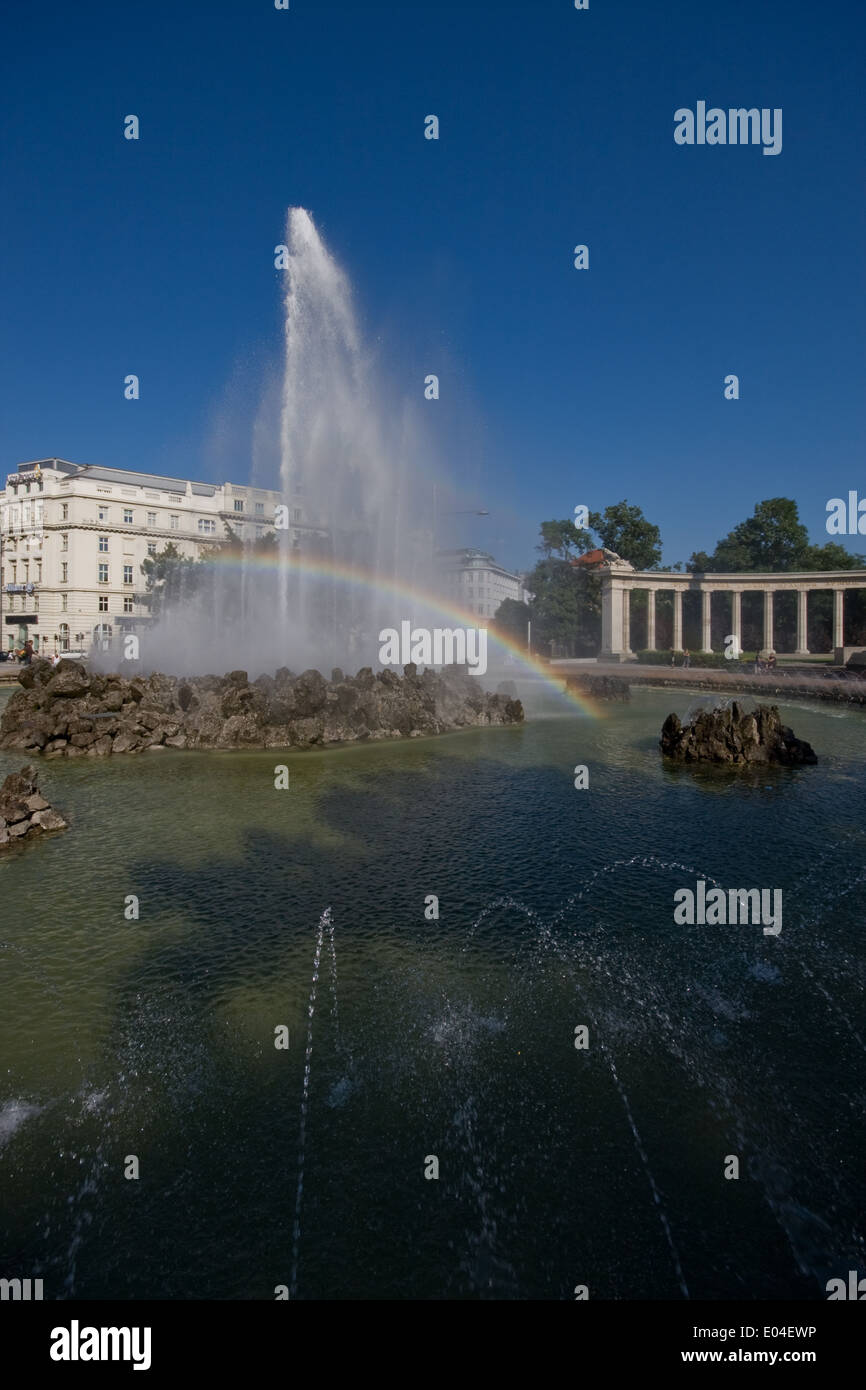 Hochstrahlbrunnen, Schwarzenbergplatz, Wien, Österreich Banque D'Images