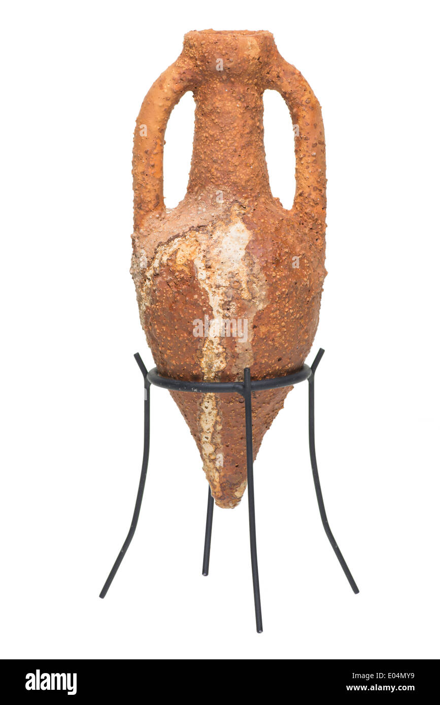 Poterie argile Amphora isolé sur fond blanc Banque D'Images