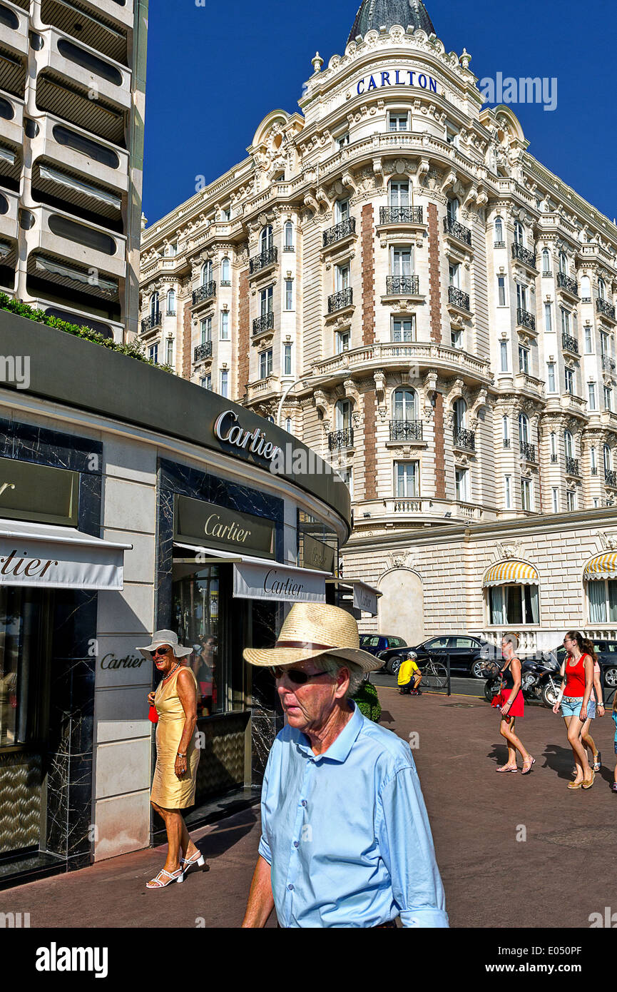 Palace Cannois Situé Sur L'avenue De La Croisette