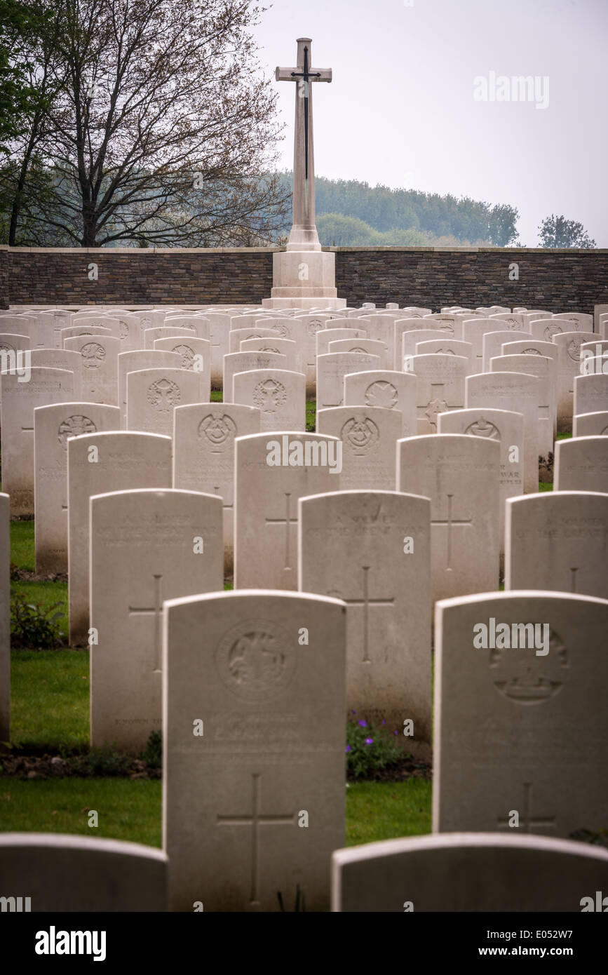 La Première Guerre mondiale au cimetière militaire de la côte 62, Passchendaele, en Belgique Banque D'Images