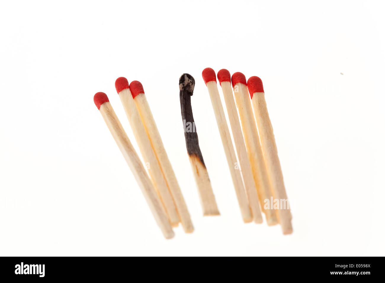 Photo symbolique pour harcèlement, de l'extérieur et de l'égalité, Symbolfoto fuer Mobbing und Gleichheit Aussenseiter Banque D'Images