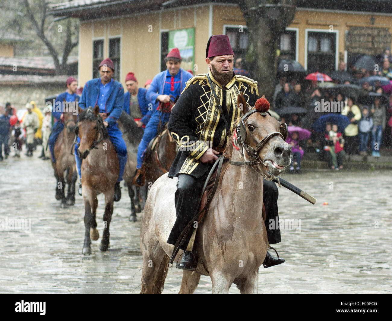 Sofia, Bulgarie. 2 mai, 2014. Le 2 mai, la Bulgarie a marqué le 138e anniversaire de l'Insurrection d'avril. Scènes historiques de la plus grande insurrection bulgare contre l'Empire ottoman ont été reproduites dans la ville de Koprivshtitsa, où en 1876 l'insurrection a éclaté. /NurPhoto Vladev Hristo ©/ZUMAPRESS.com/Alamy Live News Banque D'Images