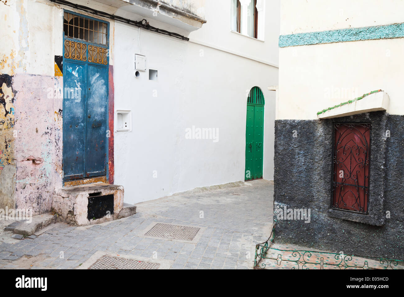 Rue de l'ancienne médina. La partie centrale historique de Tanger, Maroc Banque D'Images