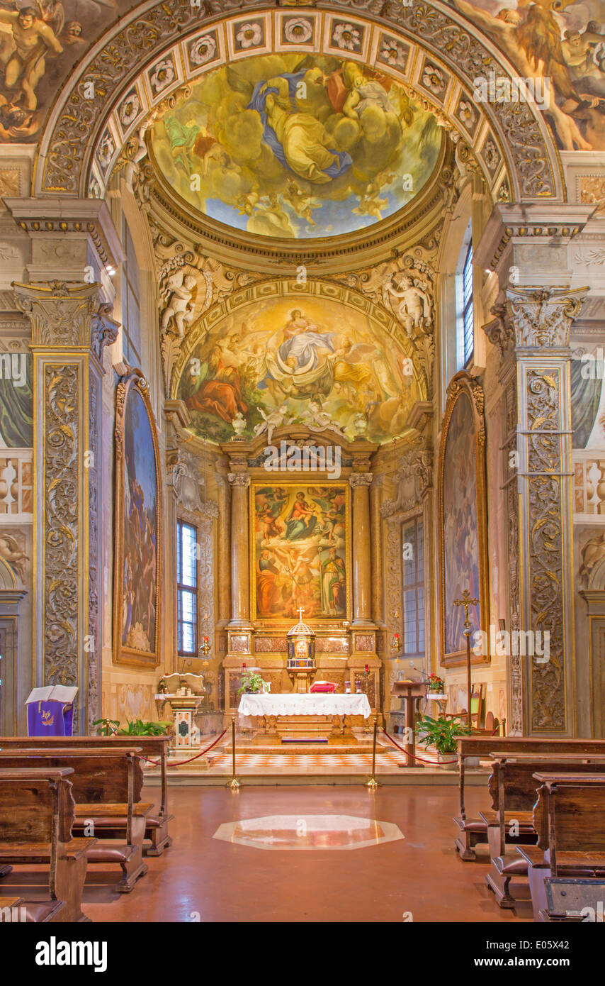 Bologna - presbytère et maître-autel de l'église San Michele in Bosco Banque D'Images