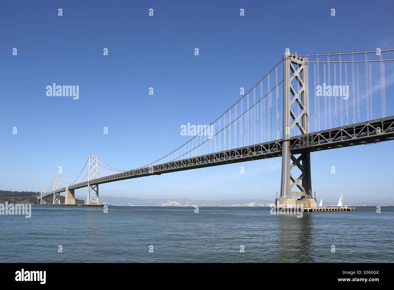 Oakland Bay Bridge à San Francisco, Californie Banque D'Images