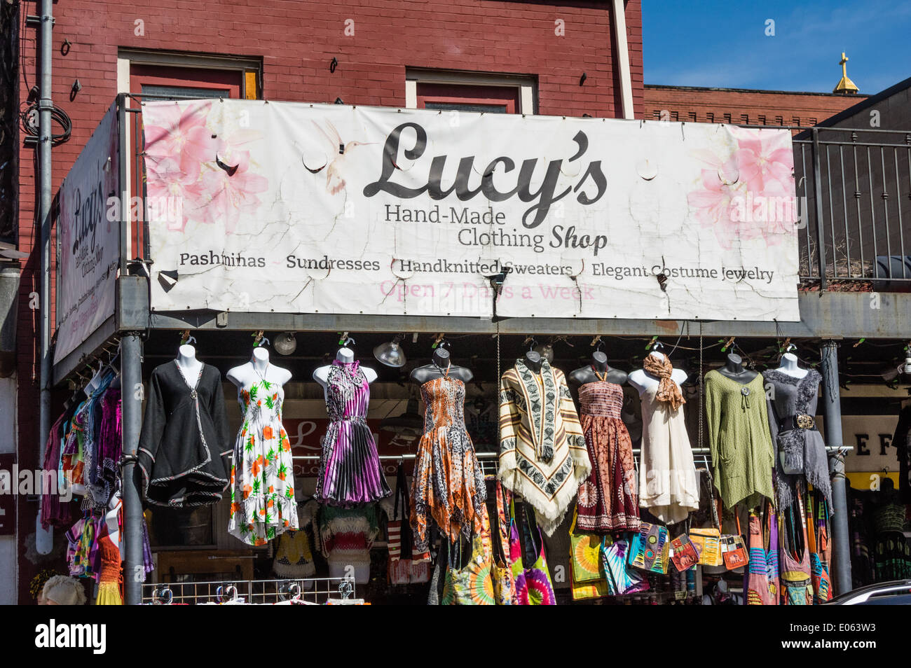 Lucy's Hand-Made boutique de vêtements. Strip District, Pittsburgh, Pennsylvanie Banque D'Images