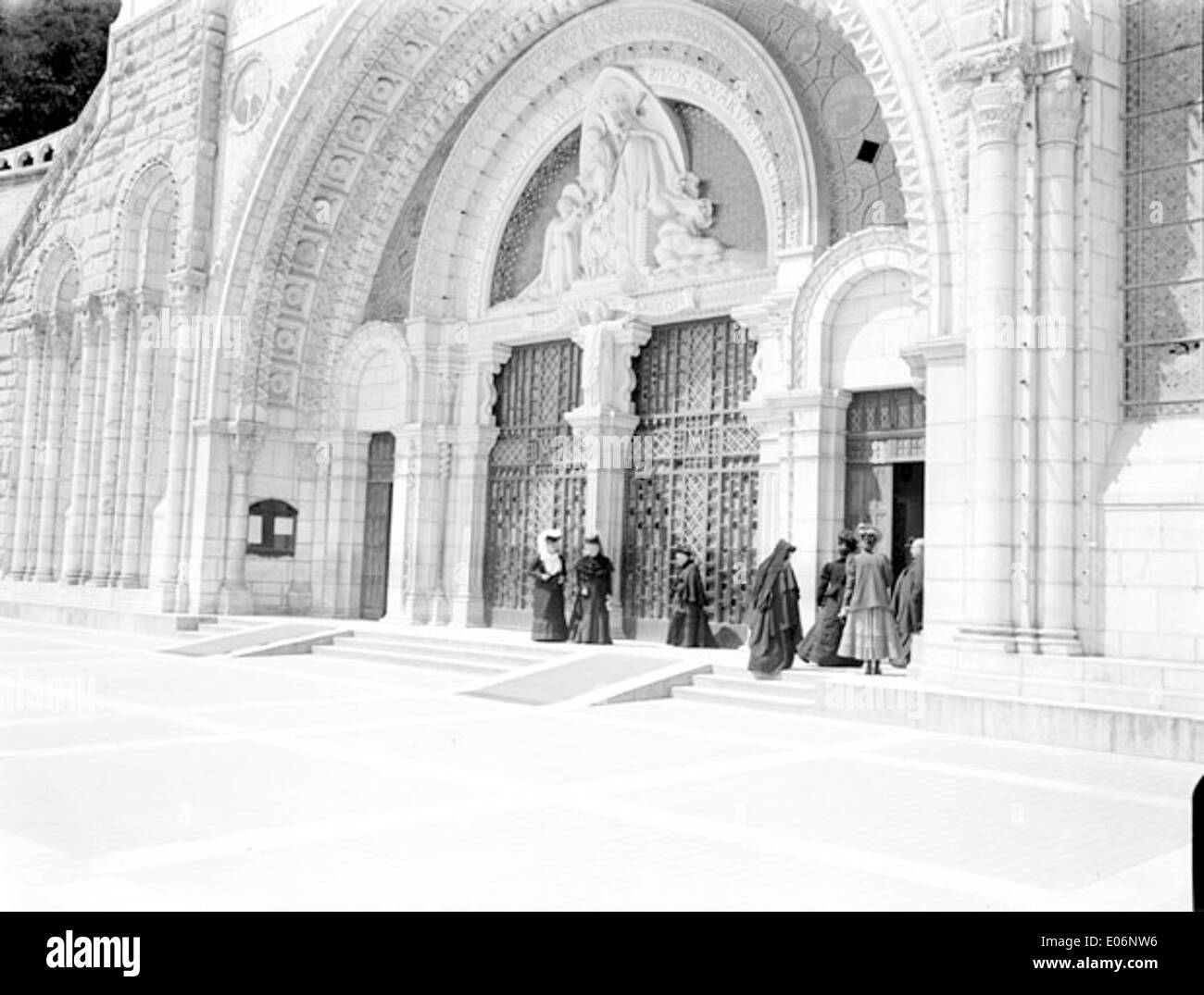 Porte du Rosaire, Lourdes, 13 juillet 1906 Banque D'Images