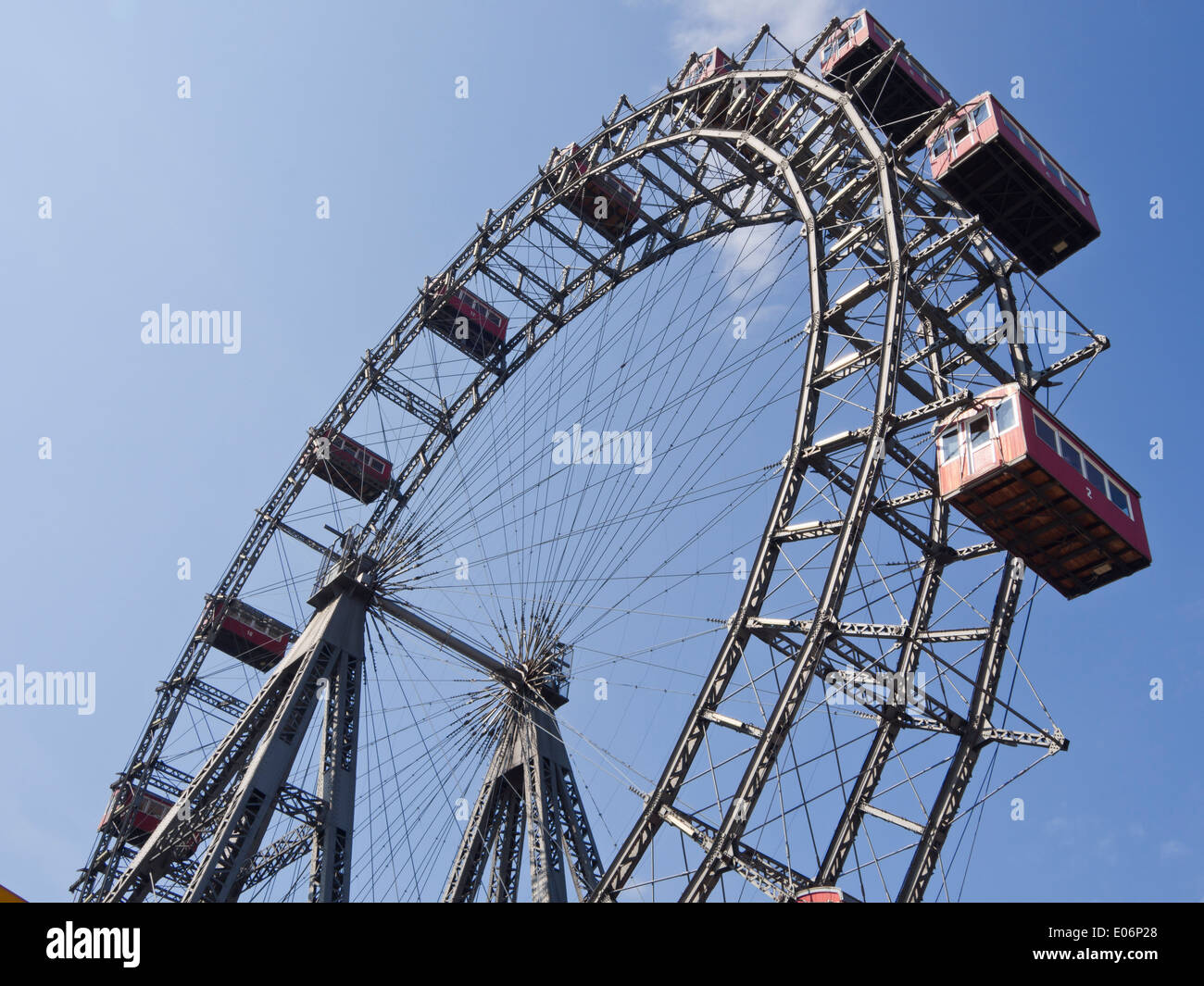 Wiener Riesenrad, grande roue dans le parc d'attractions Prater, construite en 1897 sur 65 mètres de haut, Vienne Autriche Banque D'Images
