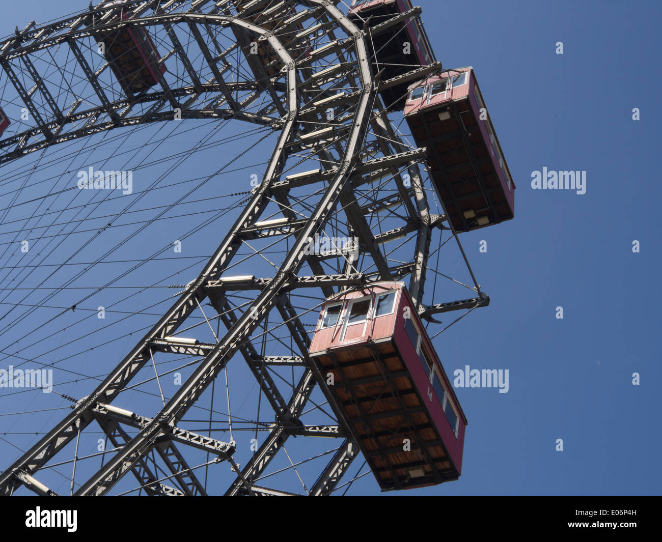 Wiener Riesenrad, grande roue dans le parc d'attractions Prater, construite en 1897 sur 65 mètres de haut, Vienne Autriche Banque D'Images