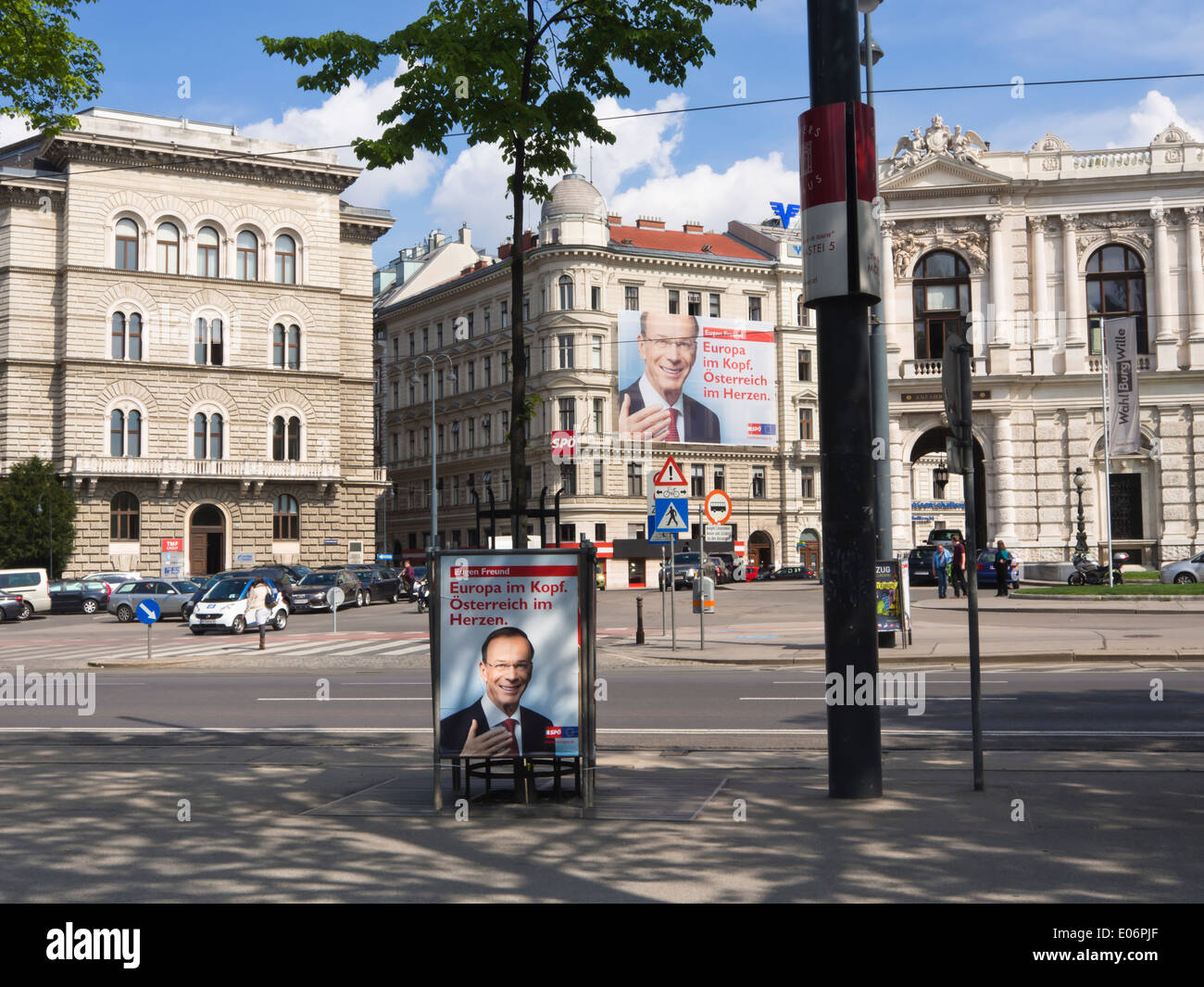 Des affiches électorales pour les élections du parlement de l'UE sont placés tout sur Vienne Autriche, ici la rocade à proximité du Burgtheater Banque D'Images