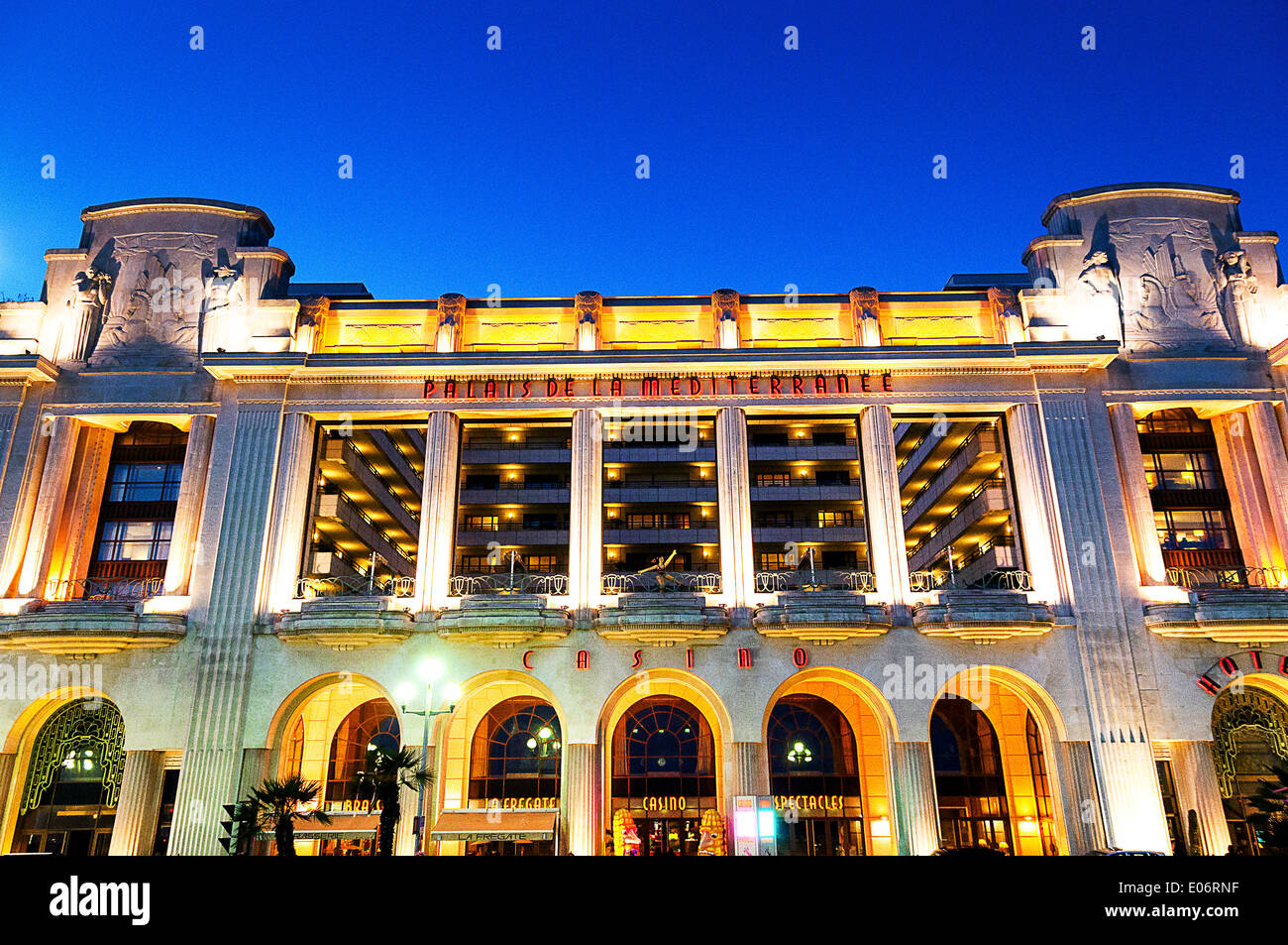 Europe, France, Alpes-Maritimes, Nice. Le Palace Hôtel 'Le Palais de la Méditerranée" Banque D'Images