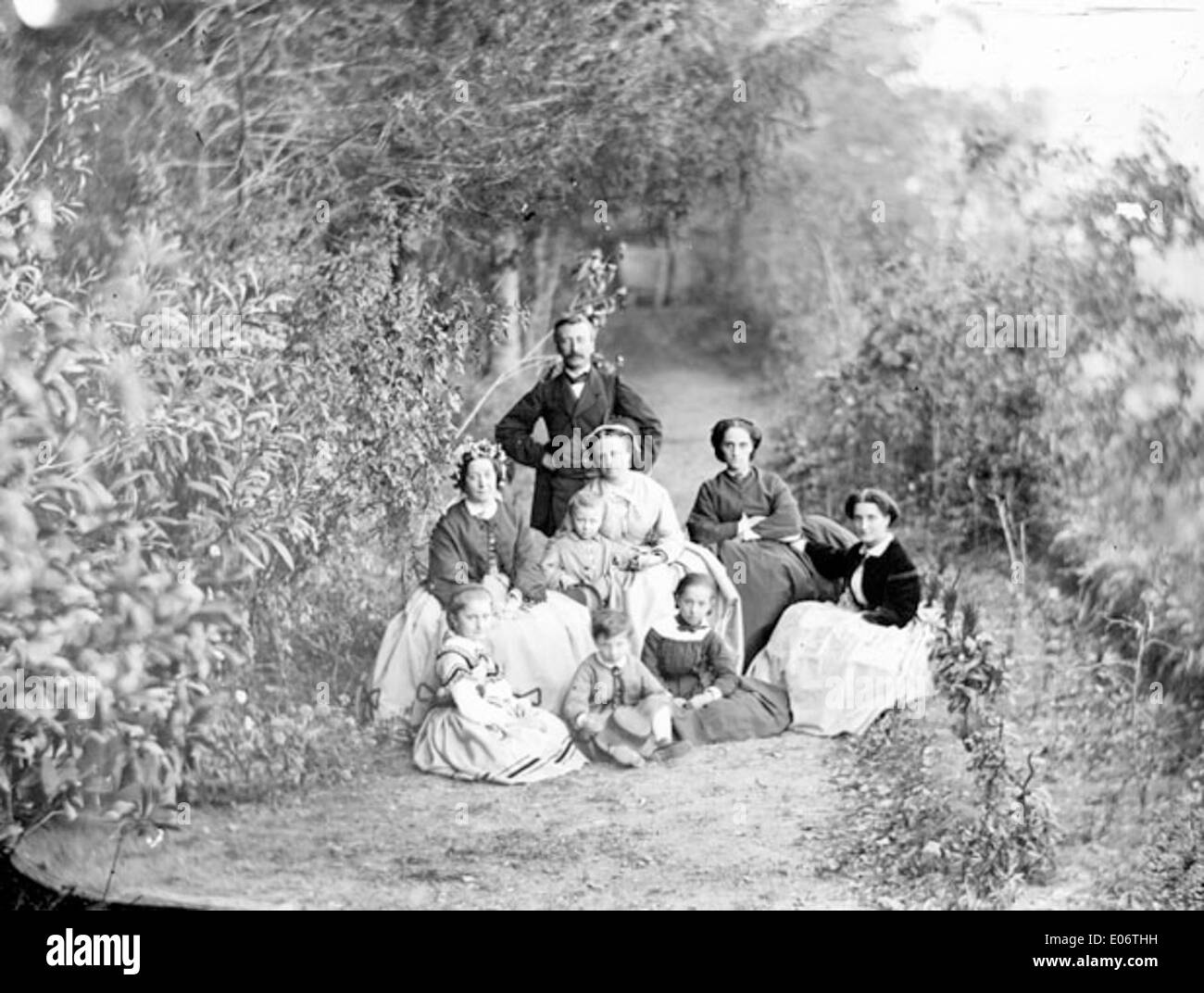 Portrait De Famille Vintage Photo stock - Image du femelle, gens: 113144550