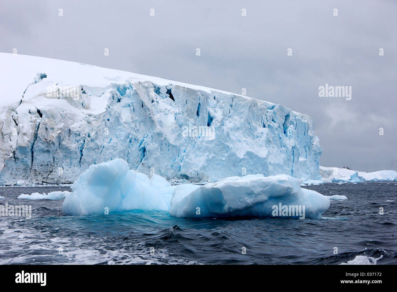 Les icebergs et les glaciers de l'Antarctique l'île cuverville sur Banque D'Images