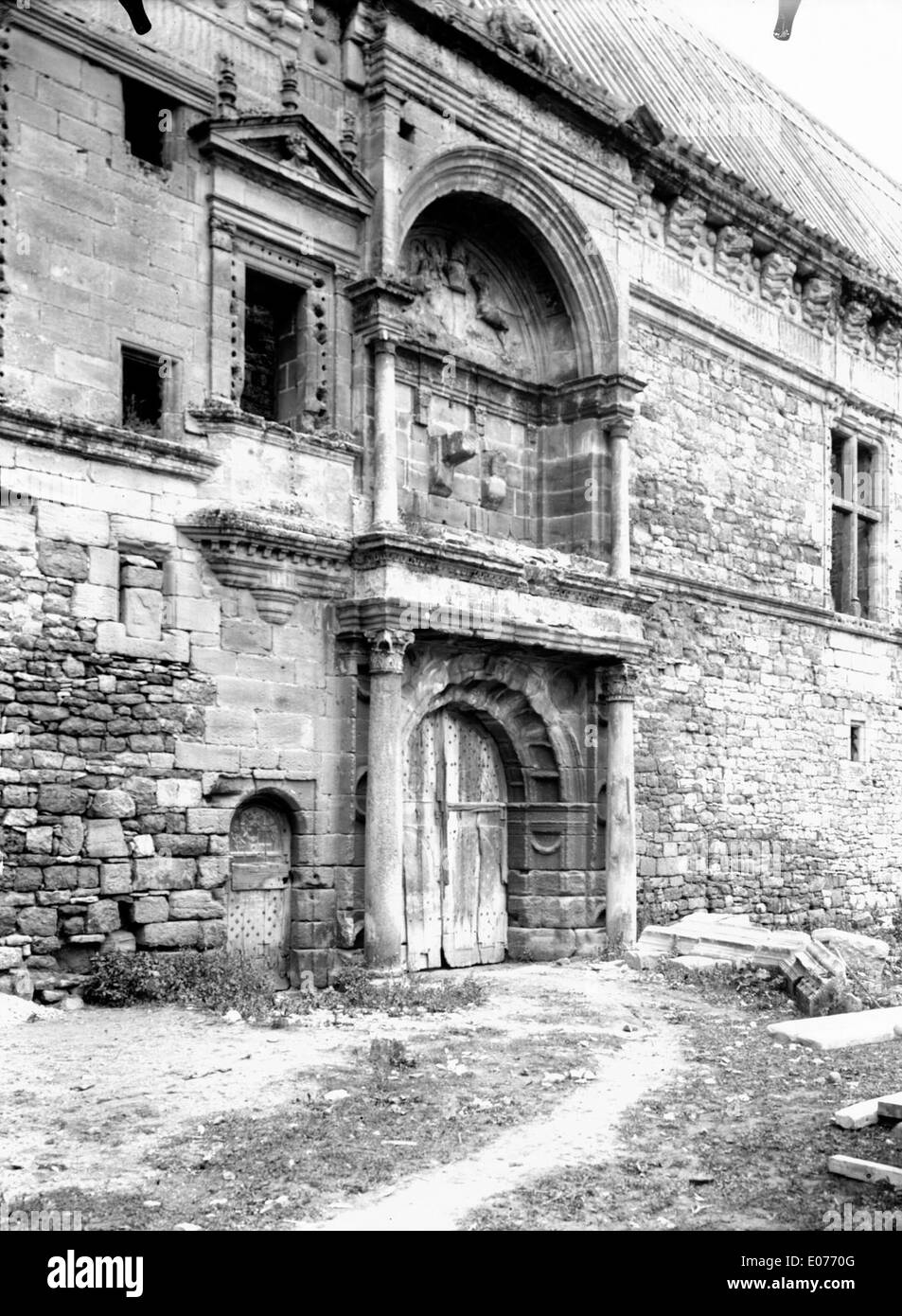 Le château d'Assier, porte du couchant, 14 octobre 1902 Banque D'Images