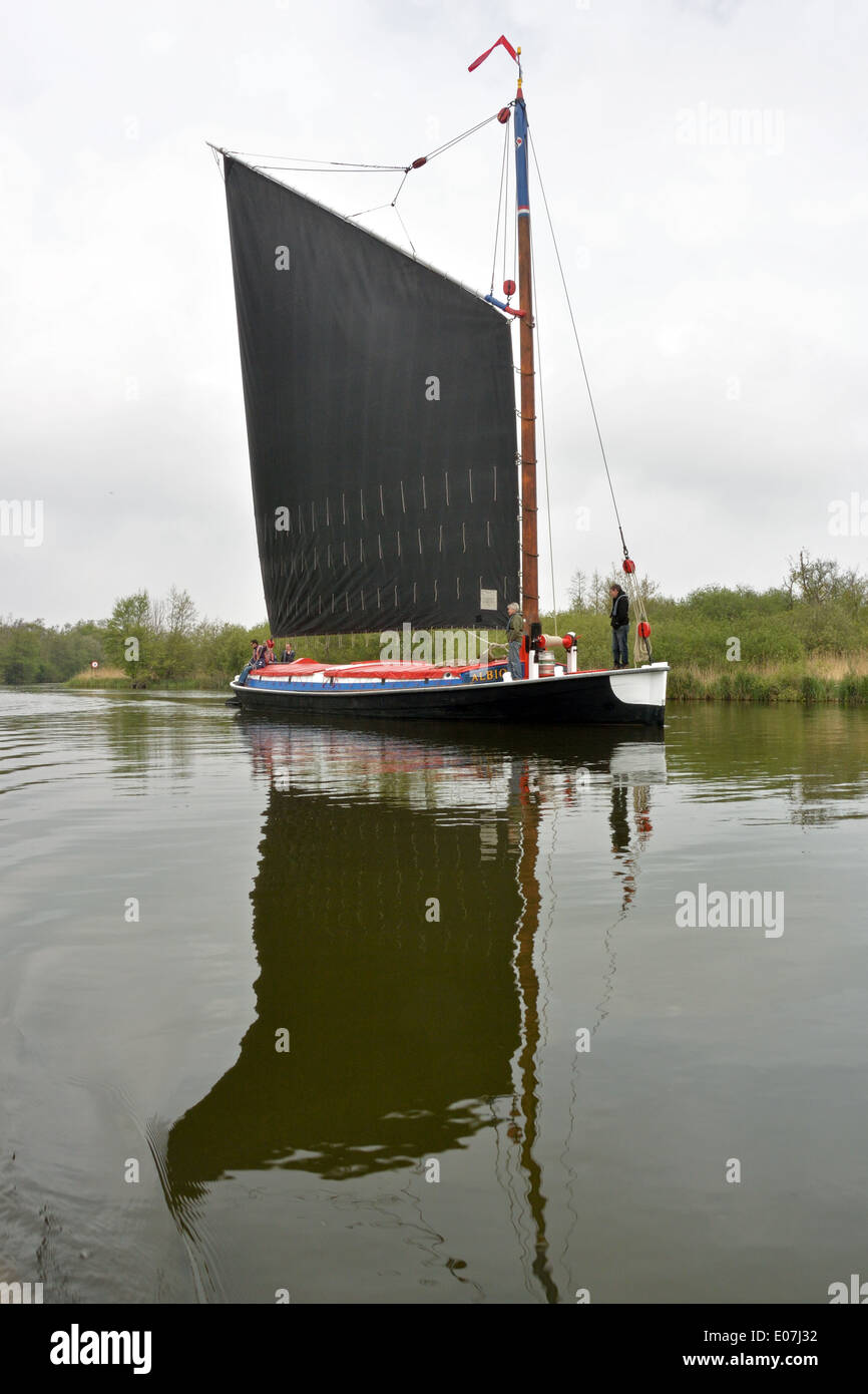 Norfolk historique trading wherry Albion sur Malthouse Large, Ranworth, Broads National Park Banque D'Images