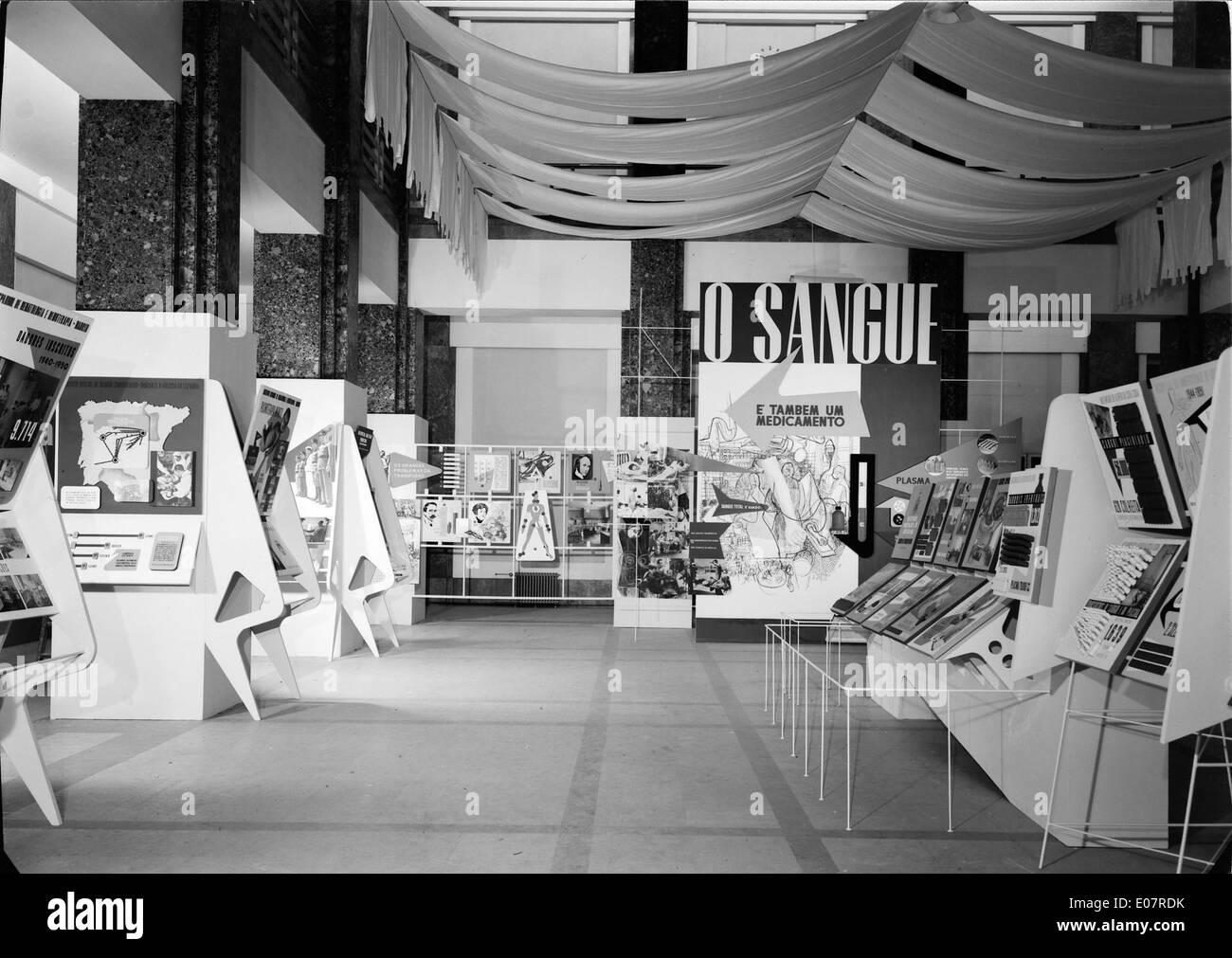 La 'Exposição Mundial do Sangue' de 1951 à Porto, Portugal, était une exposition mondiale axée sur les progrès de la science du sang et des technologies médicales. Banque D'Images