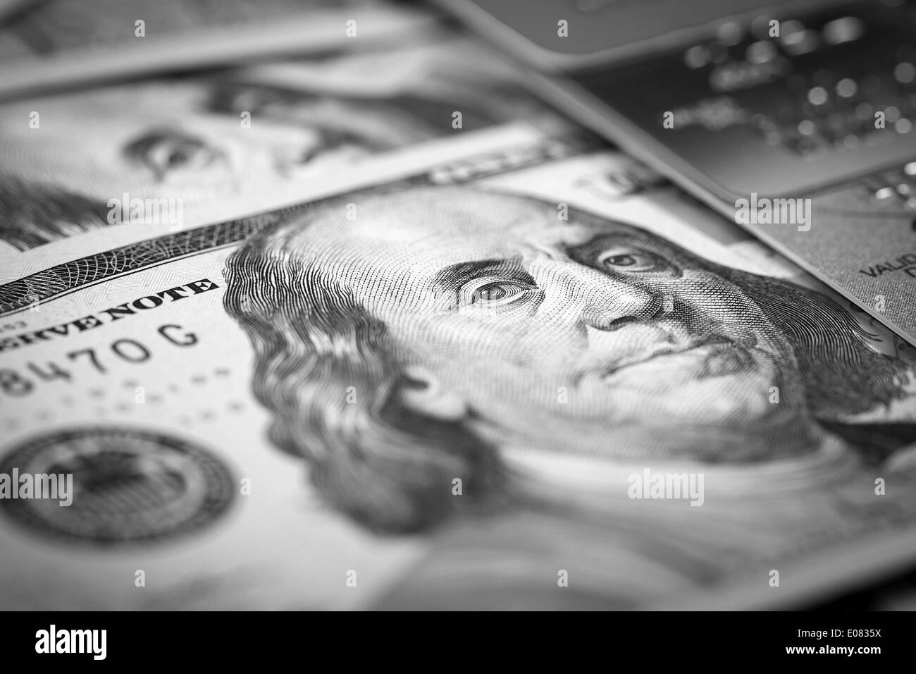 Hundred dollar bill stack Banque d'images noir et blanc - Alamy