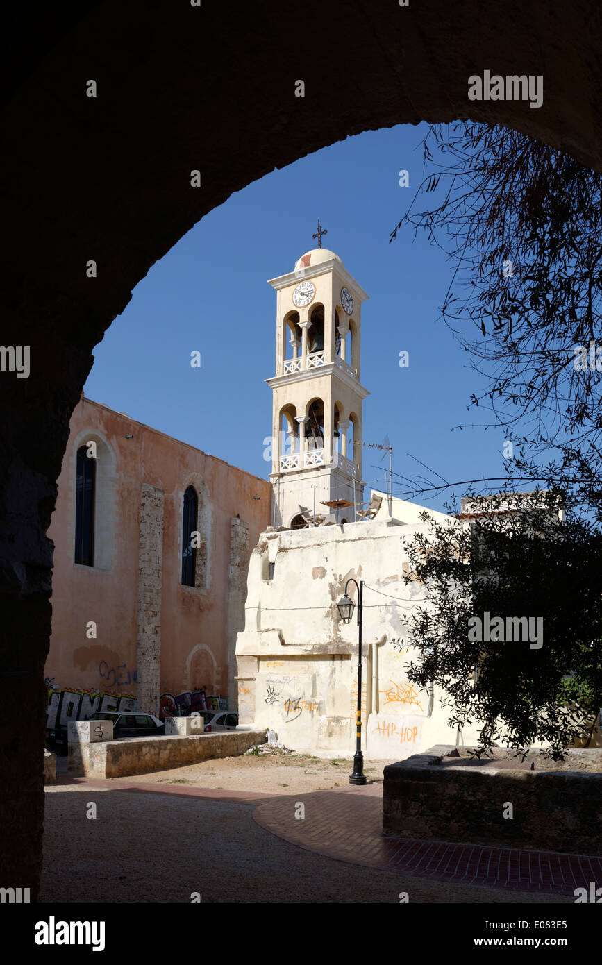 Vue du Monastère dominicain San Nicolo Orthodox Church Bell Tower Agios Nikolaos Chania Crète Grèce Le Banque D'Images