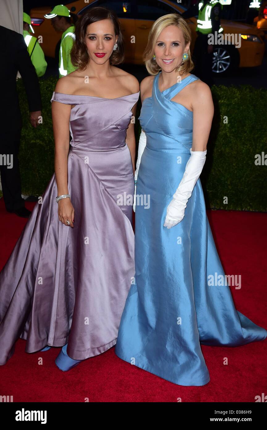 New York, NY, USA. 5 mai, 2014. Rashida Jones, arrivées à Tory Burch pour 'Charles James : Au-delà de Fashion' Soirée d'ouverture du Metropolitan Museum of Art Gala annuel - Partie 4, Anna Wintour Costume Center, New York, NY Le 5 mai 2014. Credit : Gregorio T./Binuya Everett Collection/Alamy Live News Banque D'Images