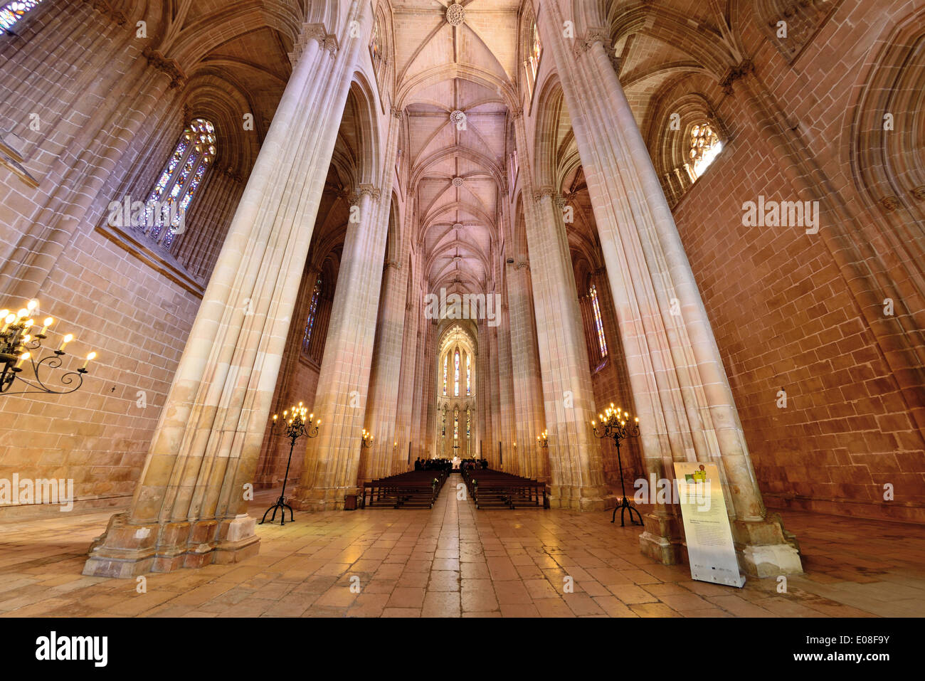 Portugal : vue intérieure de l'monasteric église de Santa Maria da Vitoria à Batalha Banque D'Images